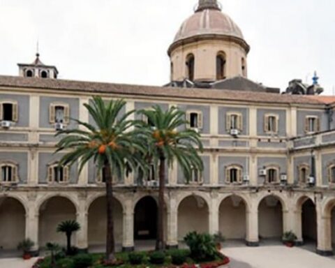 chiostro prefettura catania