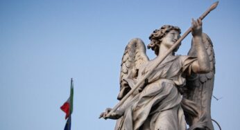 Uscire dal clericalismo