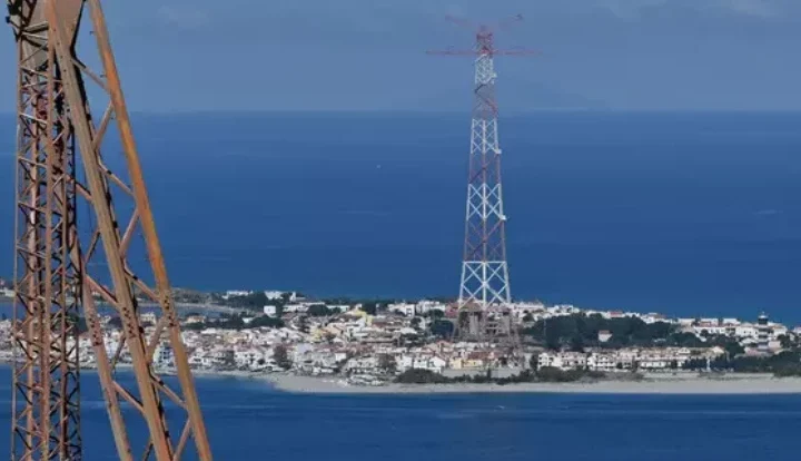 stretto di Messina, particolare