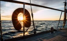 sorgere del sole sul mare visto dalla Madleen
