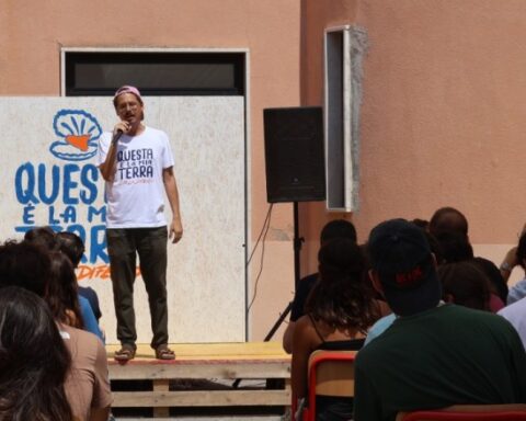 Festival sulla Restanza - Campobello di Licata - palco e relatore