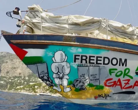 imbarcazione con scritta Freedom for Gaza